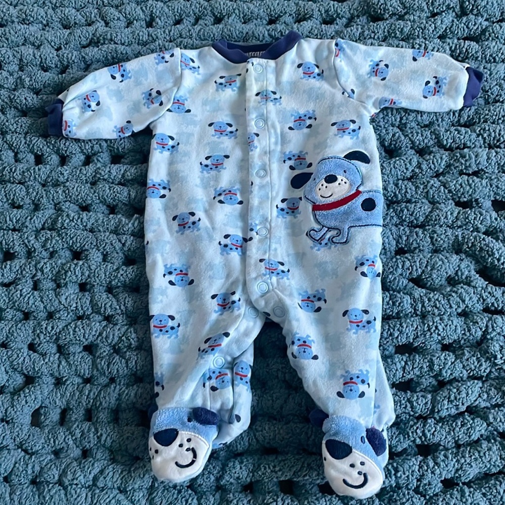 Super Cute Newborn Sleeper (pajamas with feet).